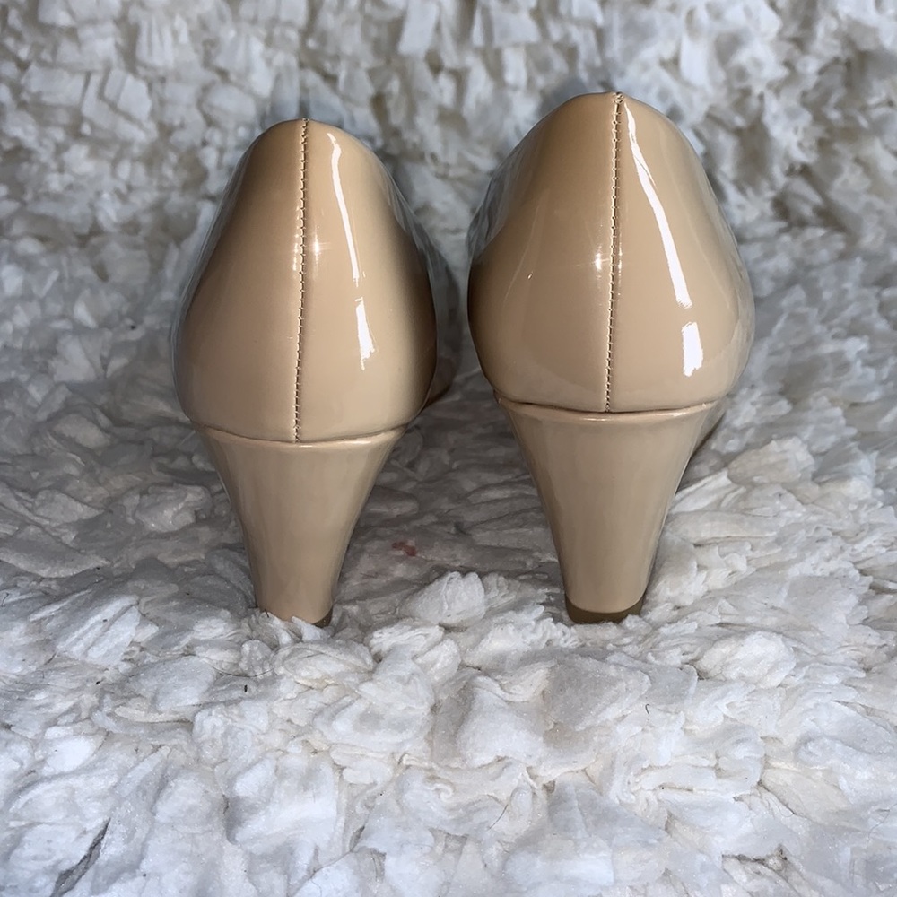 Forever Size 6.5 Like New Wedges - Picture 4 of 7